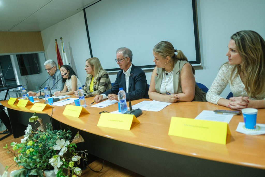 Una imagen de la presentación de la campaña de sensibilización sobre la endometriosis.