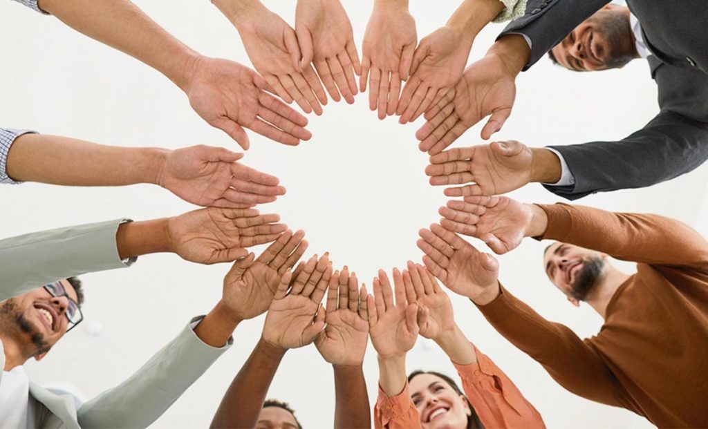 La responsabilidad social corporativa fomenta valores y produce bienestar