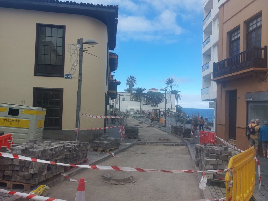 Puerto de la Cruz transforma dos de sus calles más transitadas con nuevas obras de asfaltado