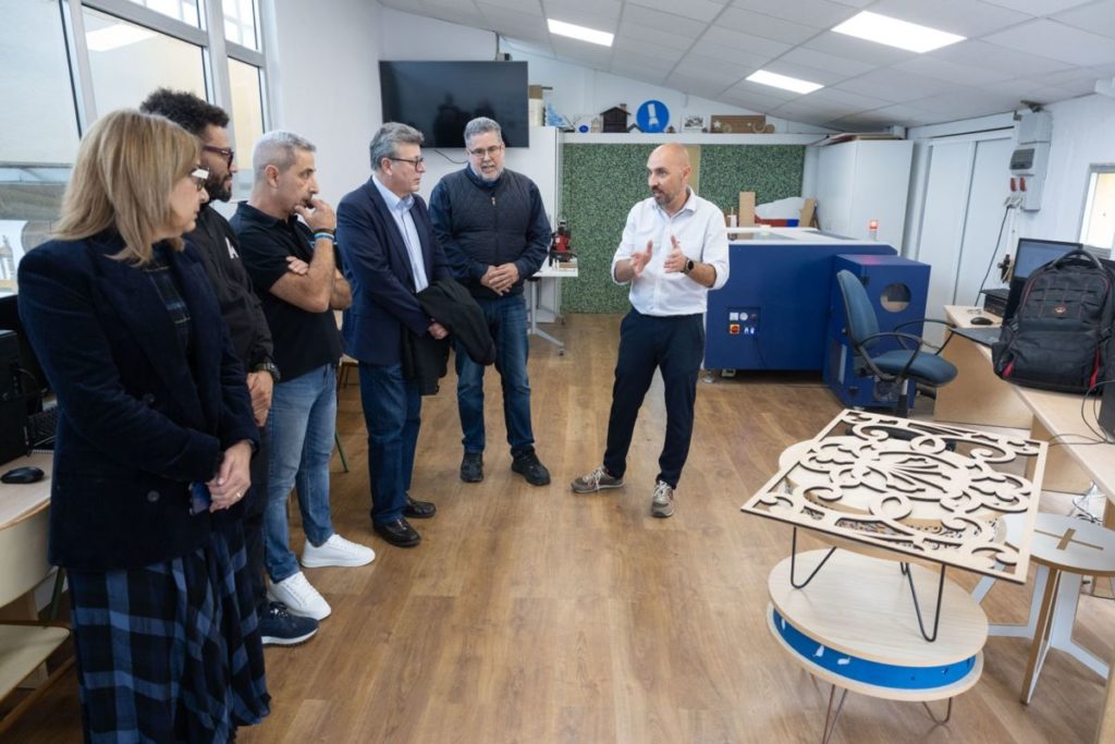 Tenerife Auditorium Blends Vocational Training with Opera Set Design