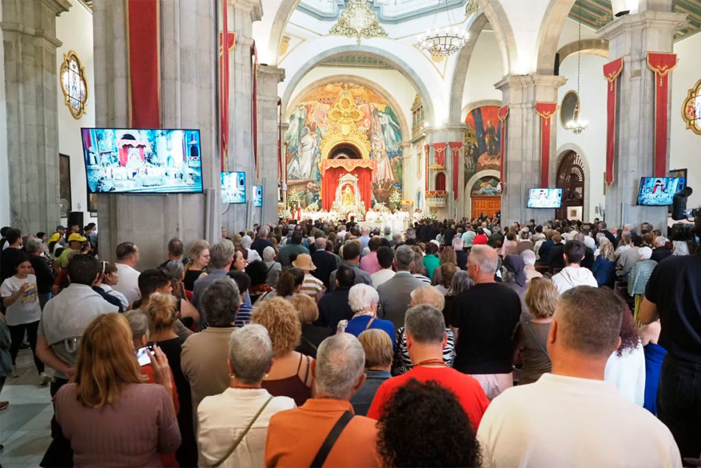 Candelaria celebra el día grande de la Patrona de Canarias