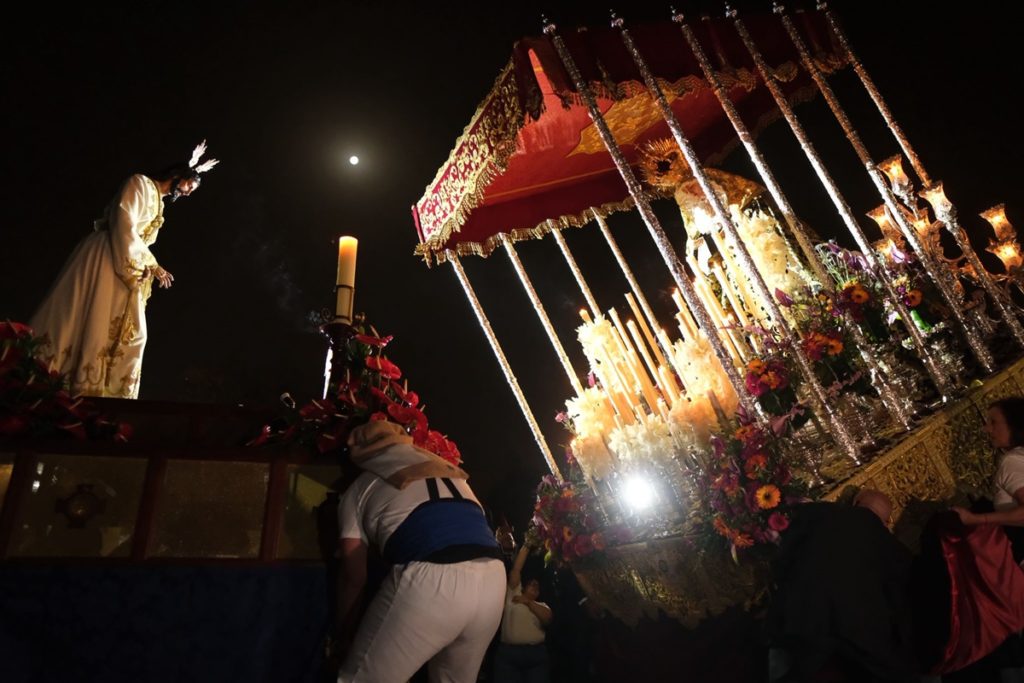 La Semana Santa de La Laguna reafirma su tradición con una multitudinaria jornada de Martes Santo