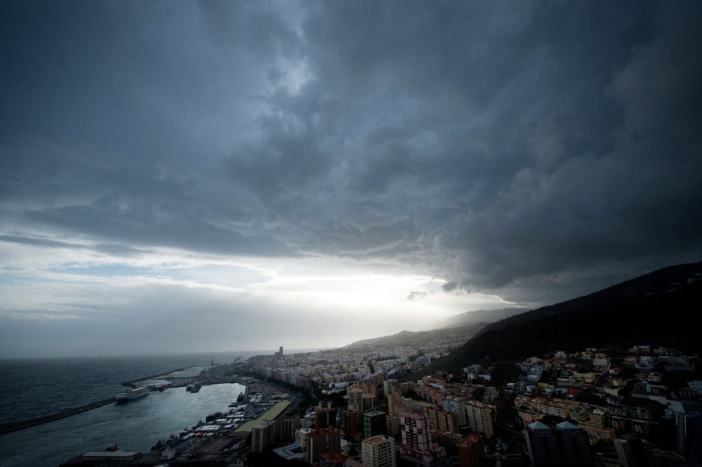 La Aemet activa avisos en Canarias: el mapa de las zonas en riesgo en las pr&oacute;ximas horas