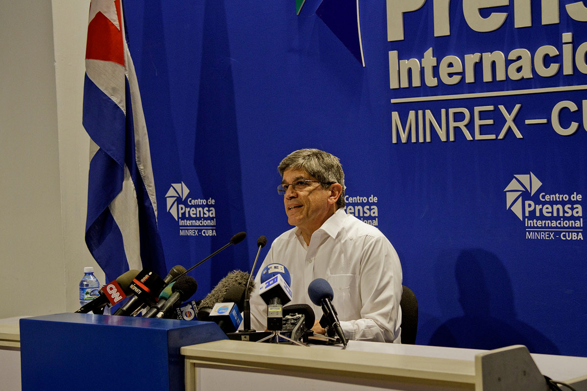 Cuba cree que sería "ingenuo" no "prepararse" para una intervención militar de EEUU