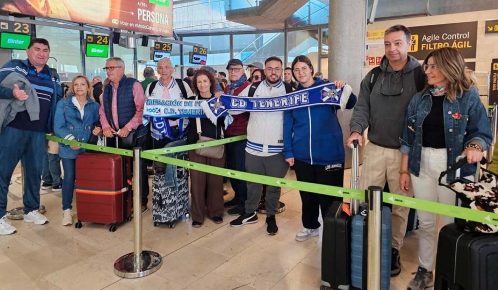 Nervios, ilusión y demasiados kilómetros de carretera y avión entre los aficionados blanquiazules