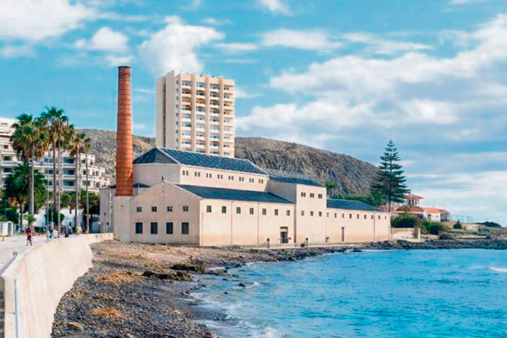 El pasado industrial de Los Cristianos: de motor manufacturero a enclave turístico frente a la erosión costera