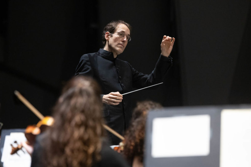 Tenerife Symphony Orchestra to Present Ambitious Russian Program Featuring Egils Siliņš