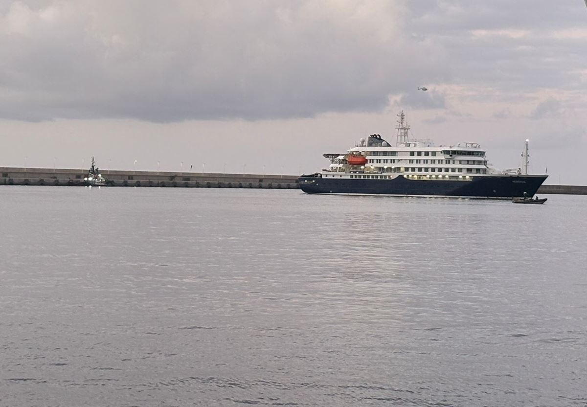 EN DIRECTO | Todo listo para el desembarco del MV Hondius, con un brote de hantavirus, en Granadilla