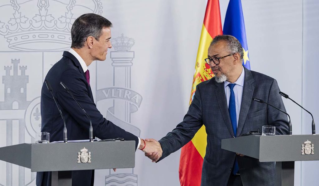 La OMS felicita a España y Sánchez agradece a los canarios su solidaridad