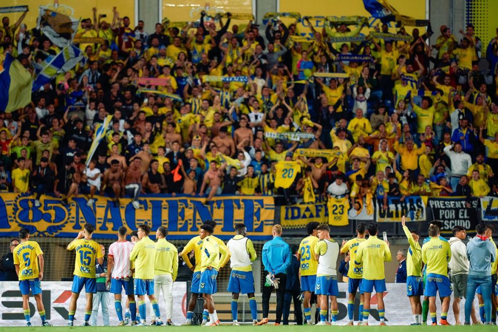 Sanci&oacute;n hist&oacute;ricas para ultras de Las Palmas: 5.000 euros y un a&ntilde;o fuera del estadio
