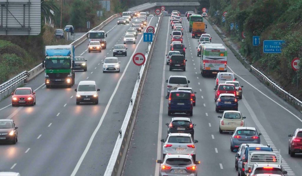 El nuevo radar de la DGT que te detecta a 200 metros antes de que puedas ver la caja