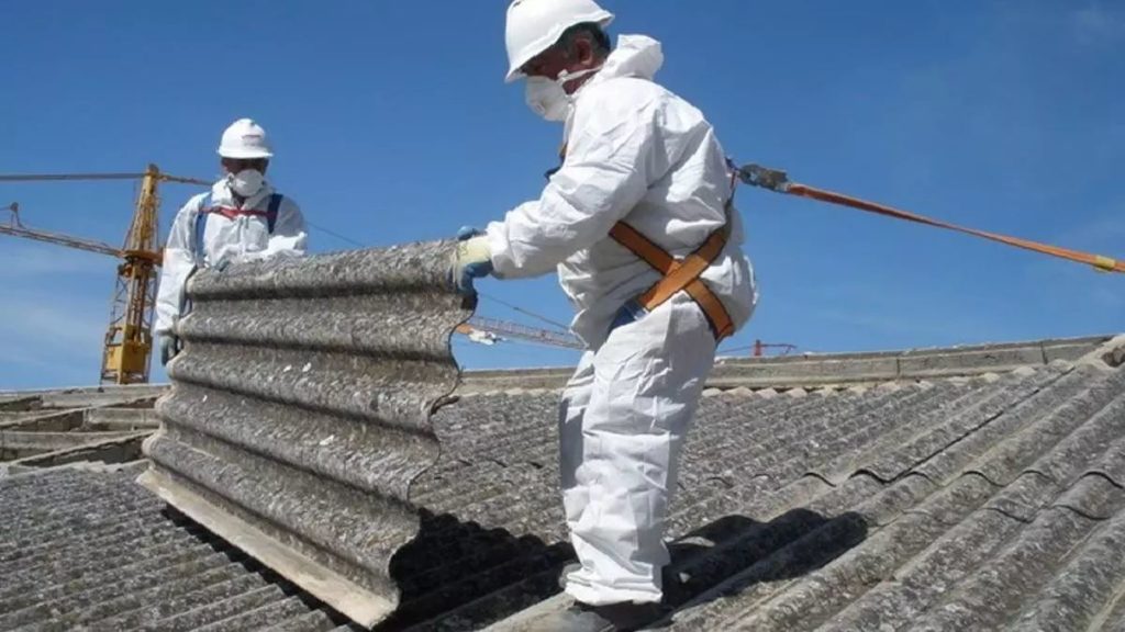 30 centros educativos de Canarias todav&iacute;a tienen amianto en sus instalaciones