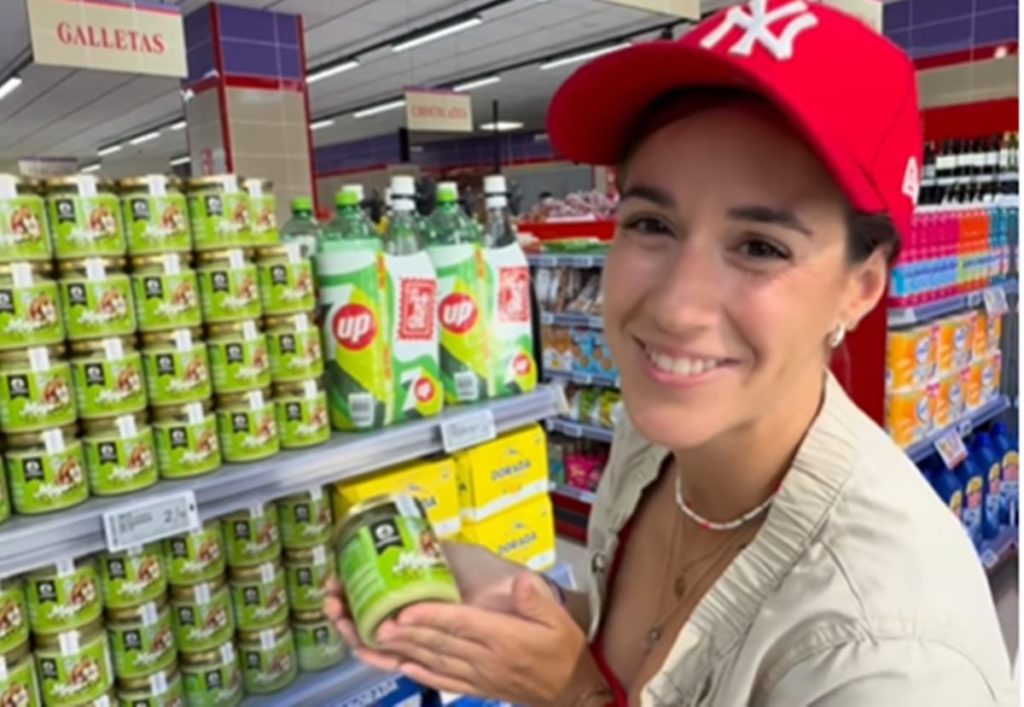 Dos conocidos creadores de contenido de las islas lanzan el primer mojo de aguacate de Canarias
