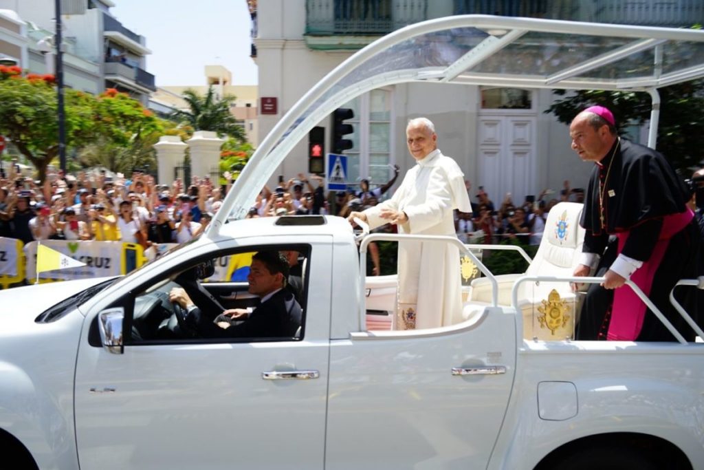 El papa León XIV llena las calles de Santa Cruz de Tenerife en un día para la historia. | A.G.