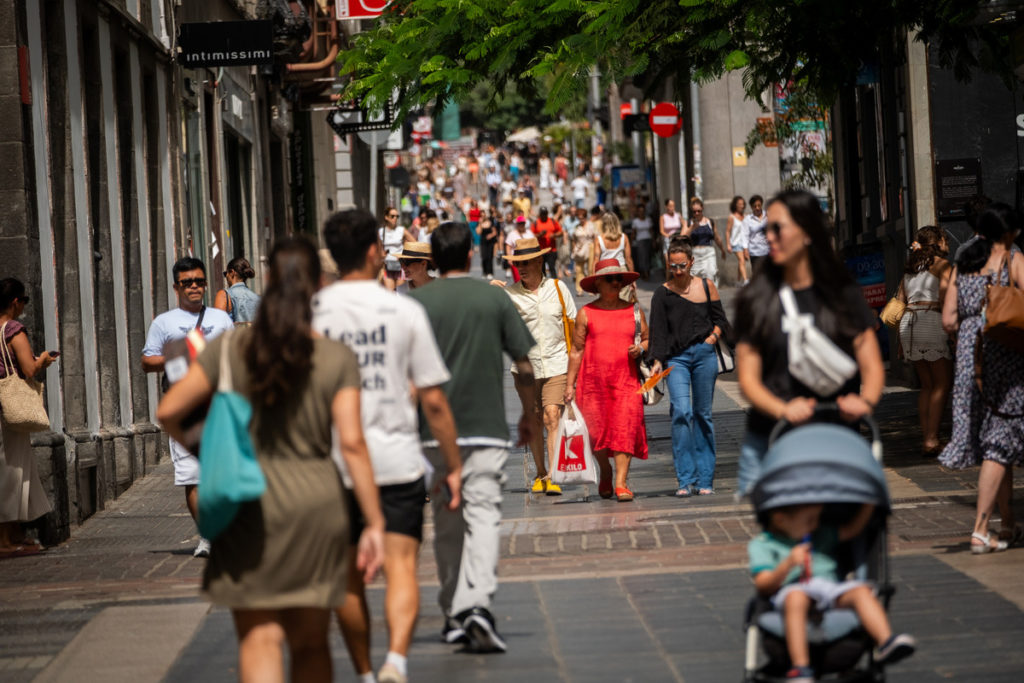 Santa Cruz pone a la venta más Bonos Consumo Domingo: compra por 25 euros y paga 12,50