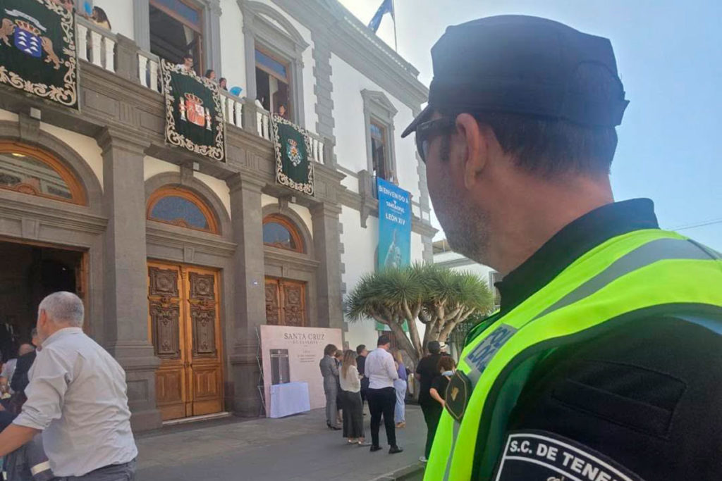 Policías locales de Santa Cruz, contra el Ayuntamiento: rechazan hacer servicios voluntarios