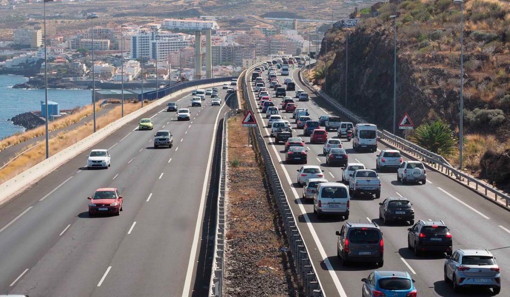 La DGT seguirá compartiendo estos datos de los coches hasta 2027