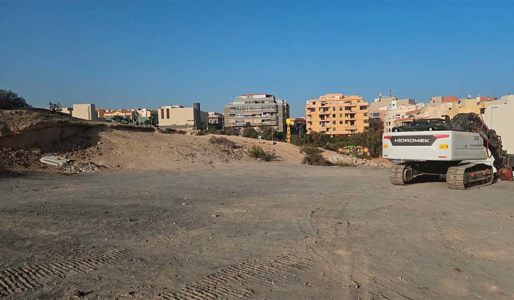 El Médano inicia las obras del primer parking modular de Tenerife: tendrá más de 160 plazas