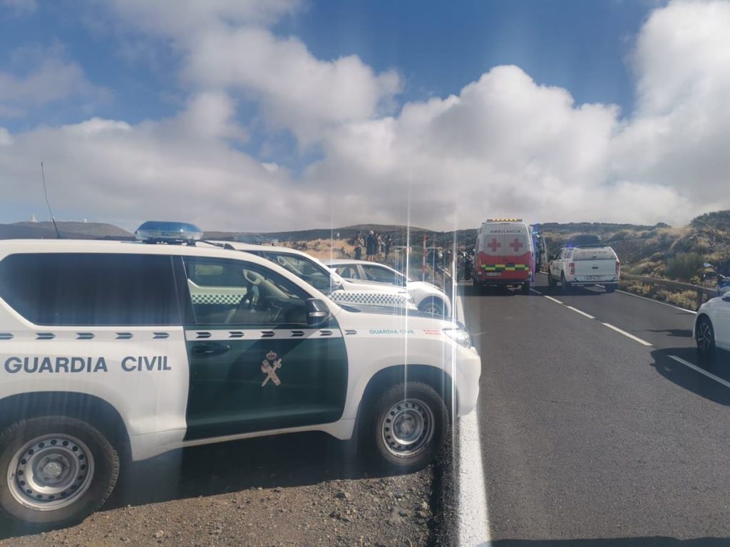 Un joven de 19 a&ntilde;os, grave tras un accidente con dos motos y un coche en Tenerife