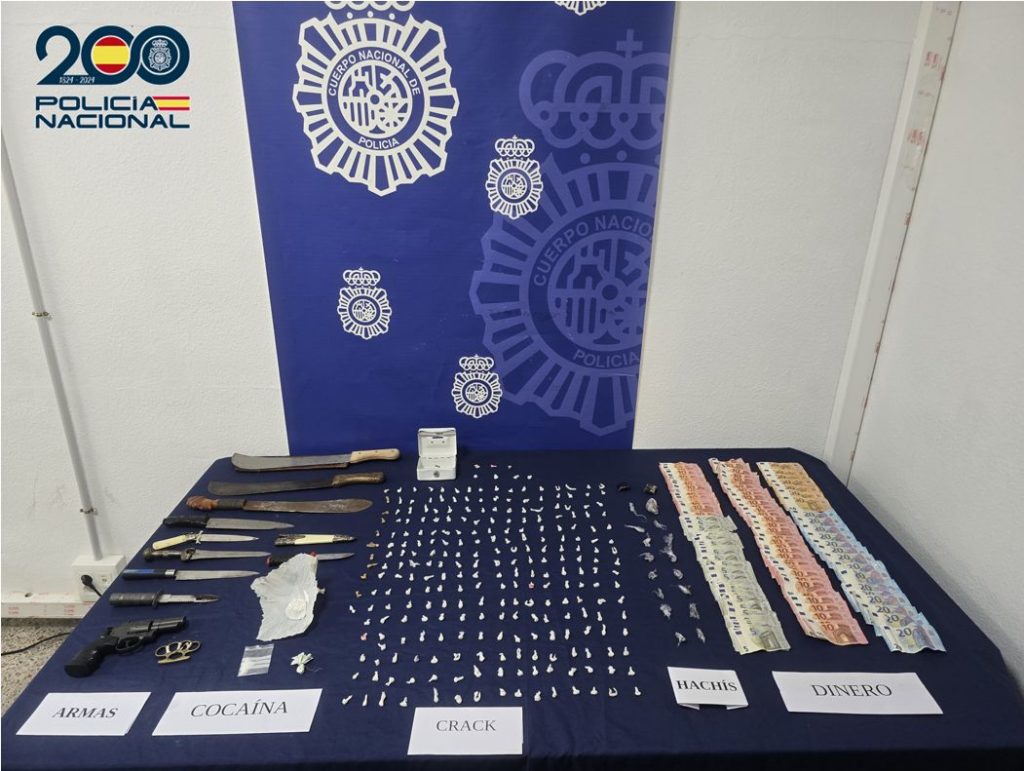 Golpe al tr&aacute;fico de crack en Tenerife: cuatro detenidos y un arsenal de armas