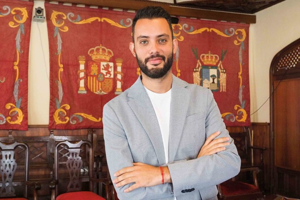 El alcalde de Icod de los Vinos niega que “no se haya hecho nada” por la Policía Local